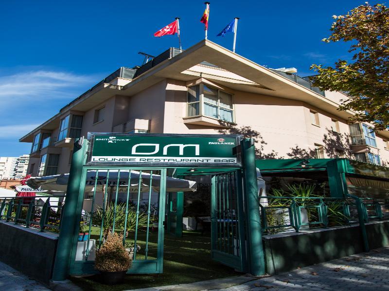 Hotel Suites Feria De Madrid Exterior photo